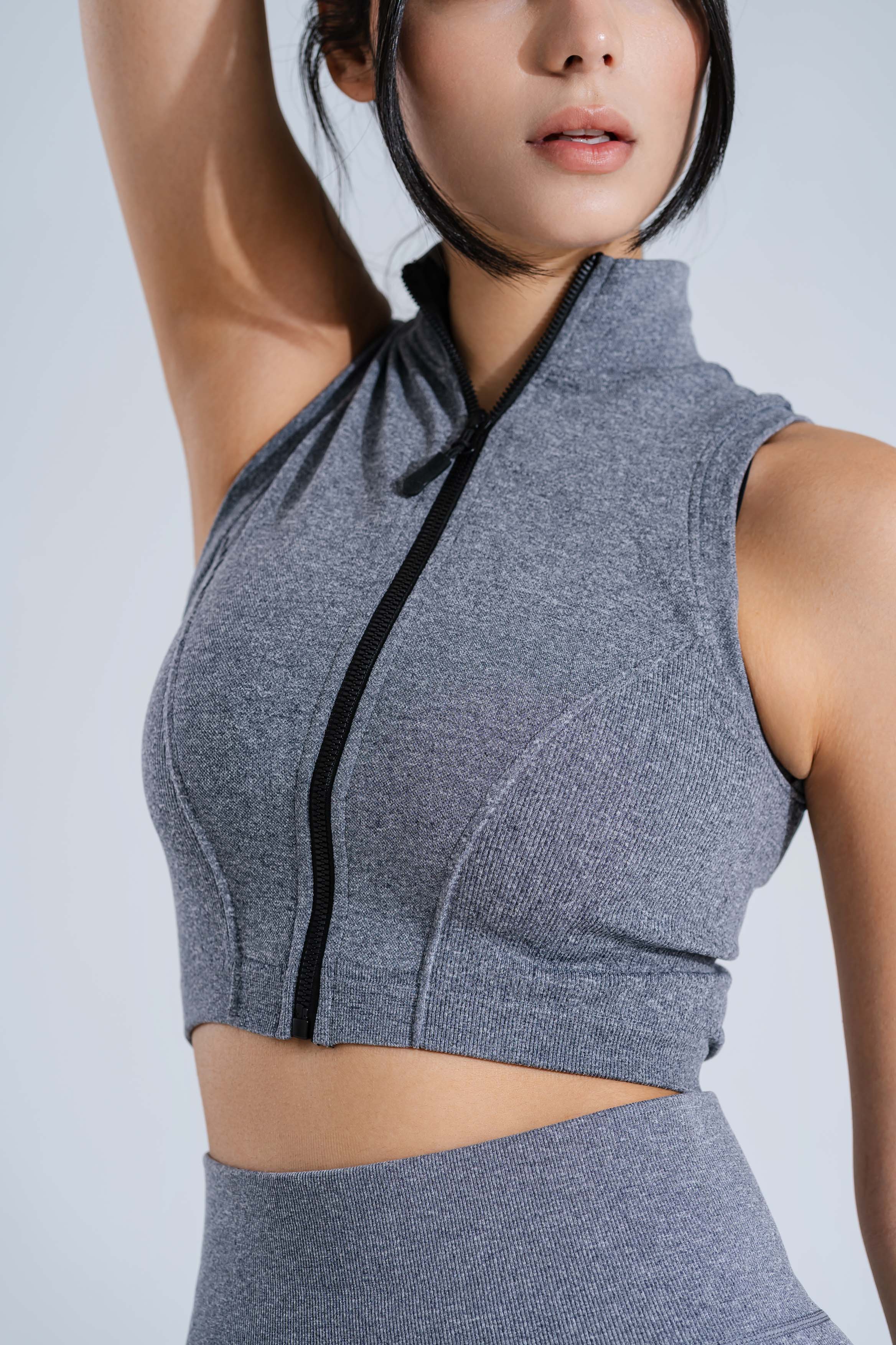 ContourFit Seamless Zip-Tank